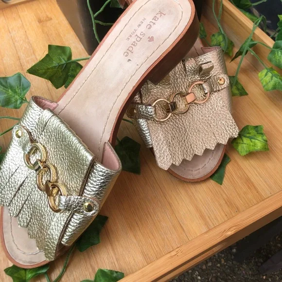 KATE SPADE Women's Brie Slide Sandal Fringe Chain Metallic Gold Leather Sz $99 - Picture 2 of 3